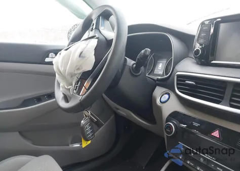 2021 Hyundai Tucson Sel z USA, uszkodzony, nr VIN KM8J3CAL0MU325246